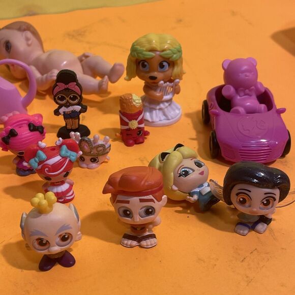 Assorted Mini Toys ., Pets Mini, Lalaloopsy, Doorables Mini And More 25pcs - Picture 3 of 6